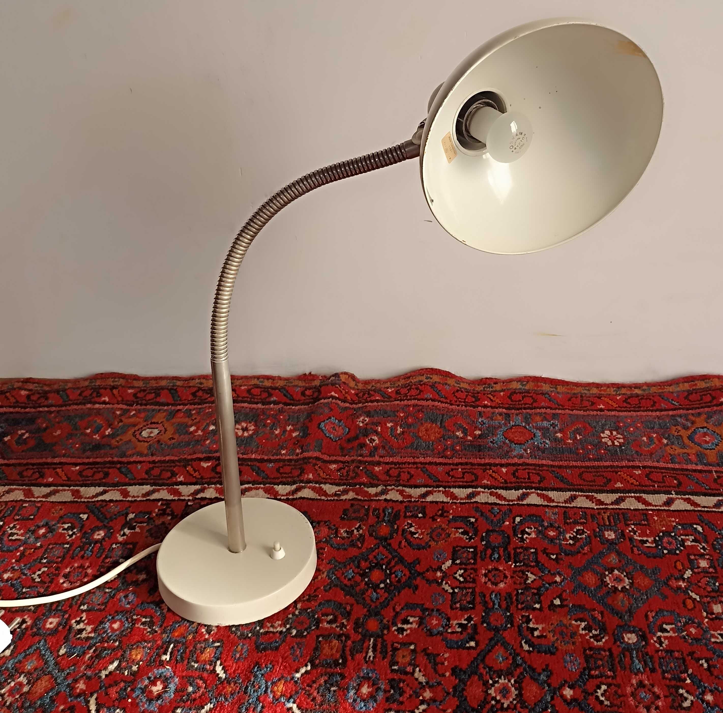 Lampa stołowa bauhaus Kaiser Idell ikona designu