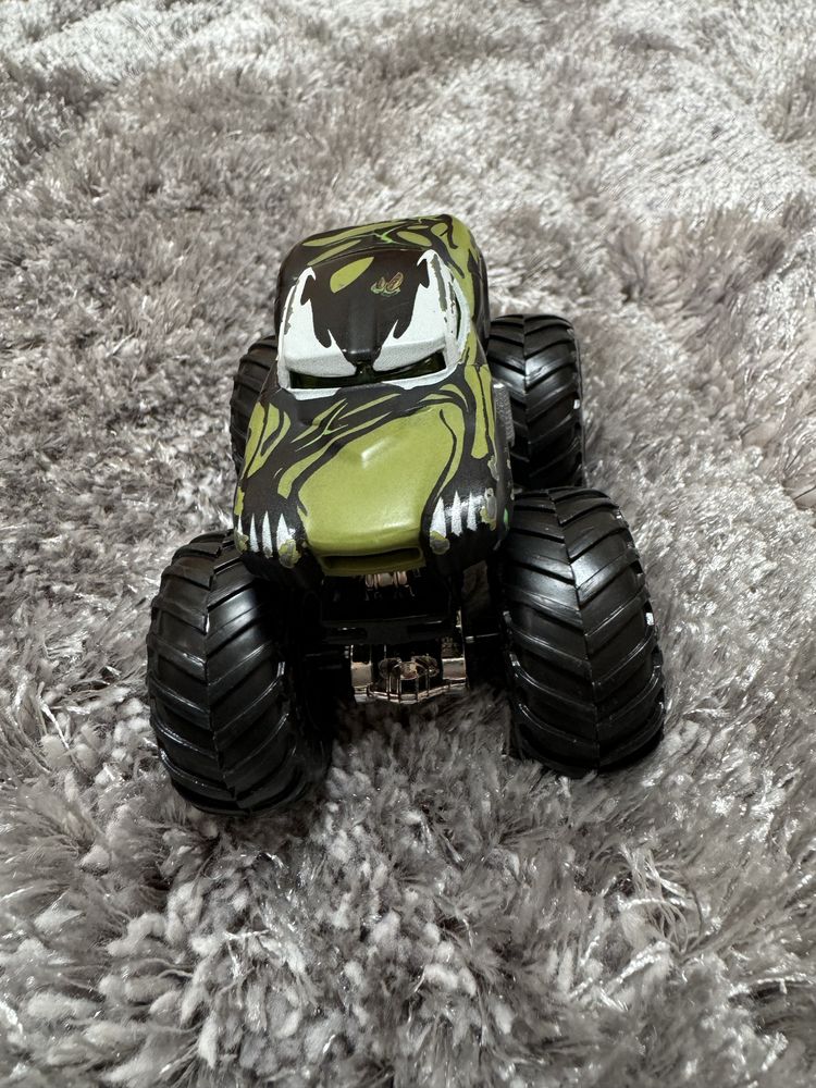 Monster truck Venom Hotwheels