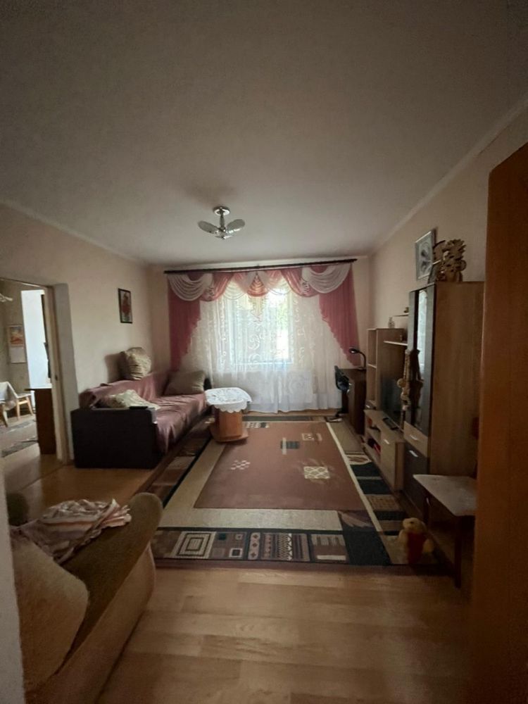 Продається двохкімнатна квартира в ЦЕНТРІ м.Чортків біля місткого парк