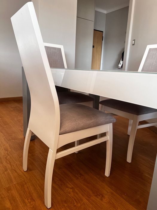Cadeira de sala de jantar