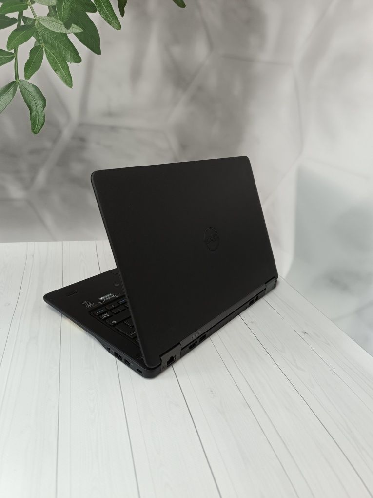 Ноутбук Dell Latitude E7250/i5-5300U/8 GB/128 GB/12.5" HD