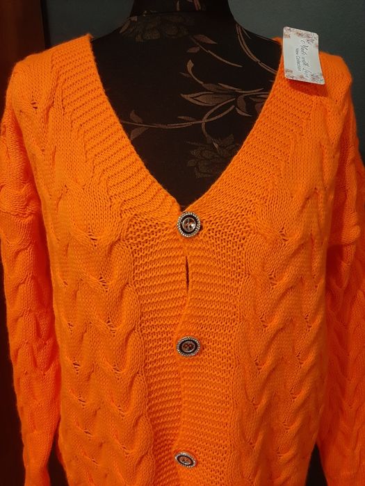 Nowy pomarańczowy dzianinowy sweterek damski Italia
