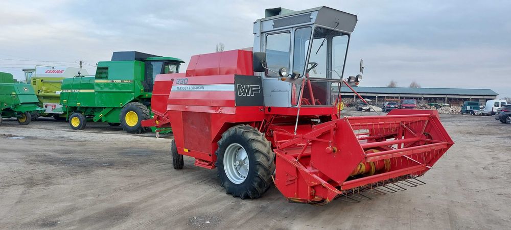Зернозбиральний комбайн Massey ferguson 330 2.7m