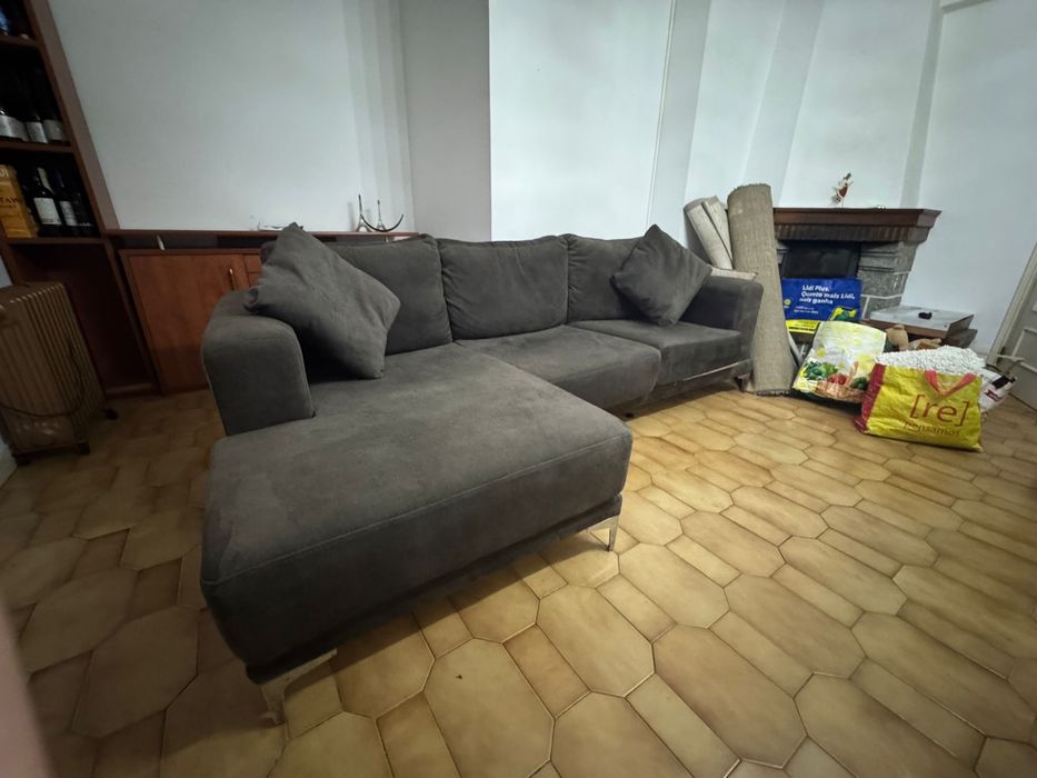 Sofá chaise longue aveludado