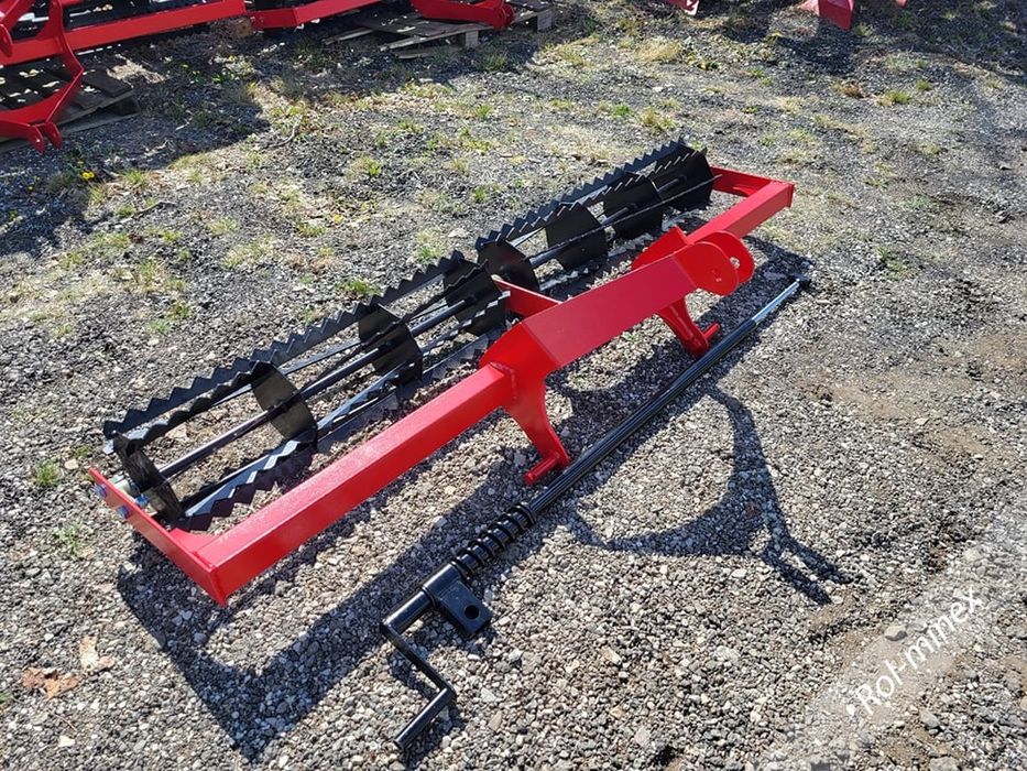 Na łożyskach wał strunowy zębaty Transport