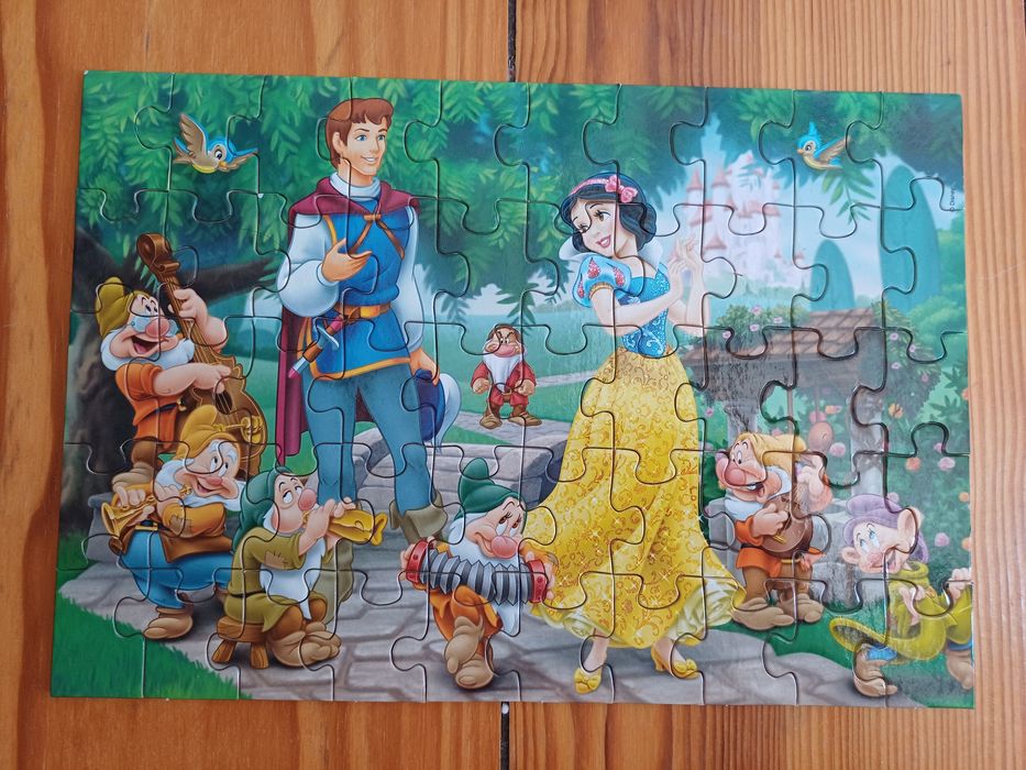Puzzles de madeira Disney Princess, 50 peças
