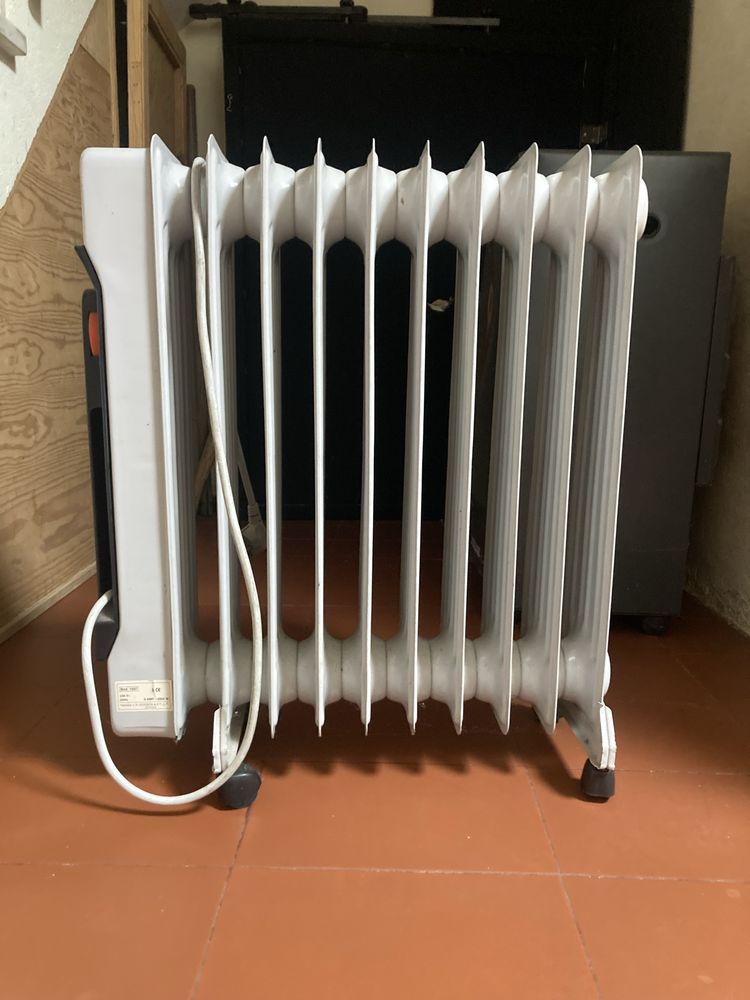 Aquecedor a oleo Frisol HR 2000