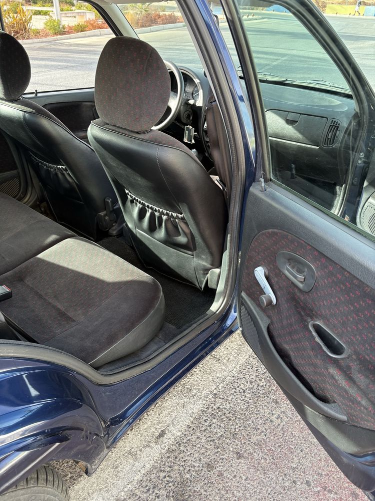 Citroen saxo 1.1 c/ pouquíssimos kms.