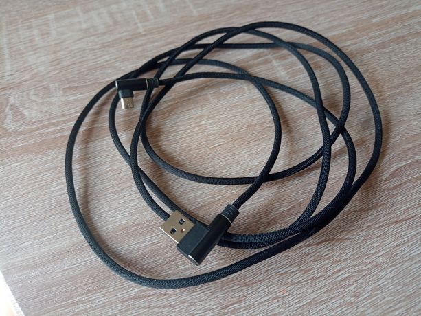 Długi czarny kabel micro USB typ B,zakrzywione końcówki 90°.Długość 2m