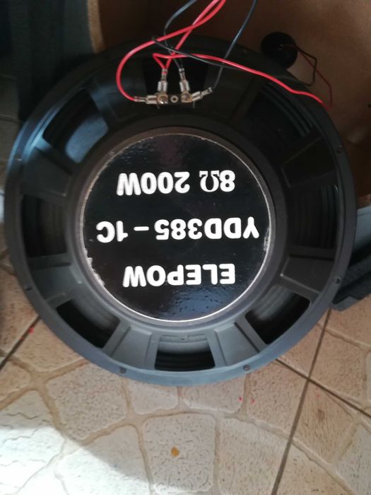 Coluna som 200 Watt 3 vias