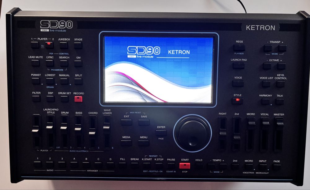 Ketron SD90, mało używany, futerał+dodatkowe 4pendrive ze stylami.