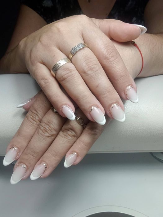 Paznokcie żelowe hybryda pedicure
