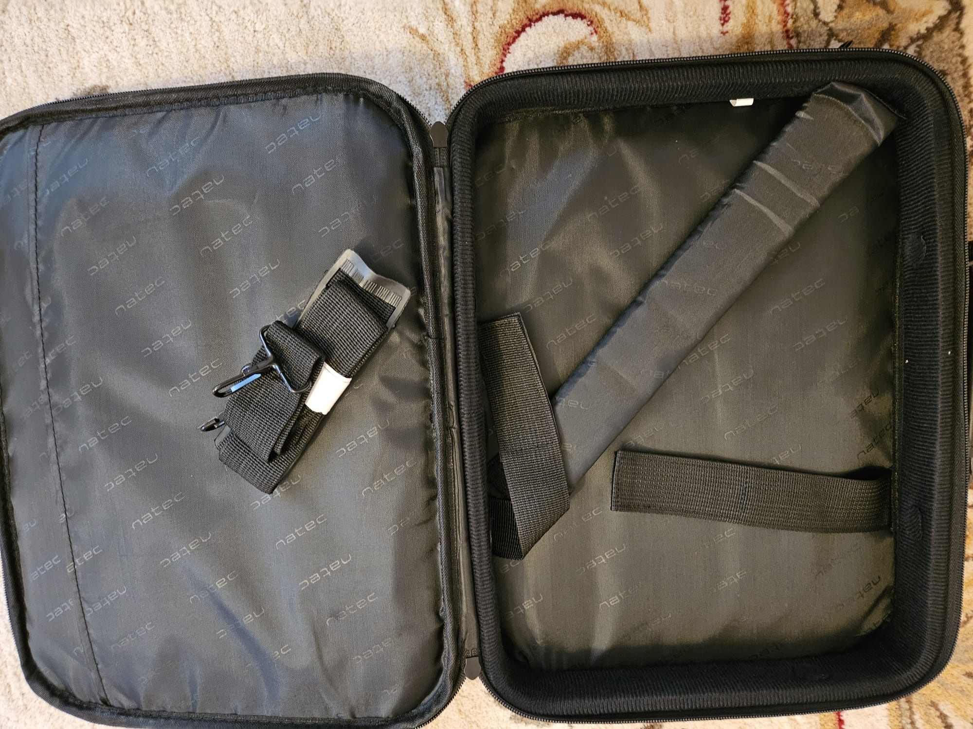 Nowa torba na laptopa Natec z regulowanym paskiem
