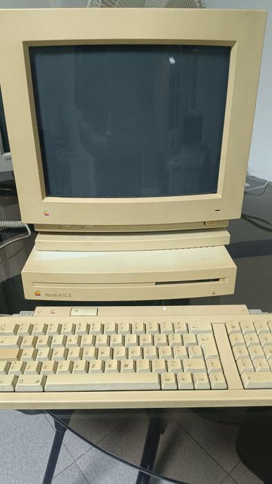Macintosh LC II usado