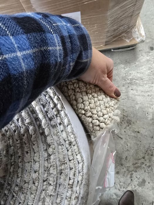 Wykładzina nowa kremowa