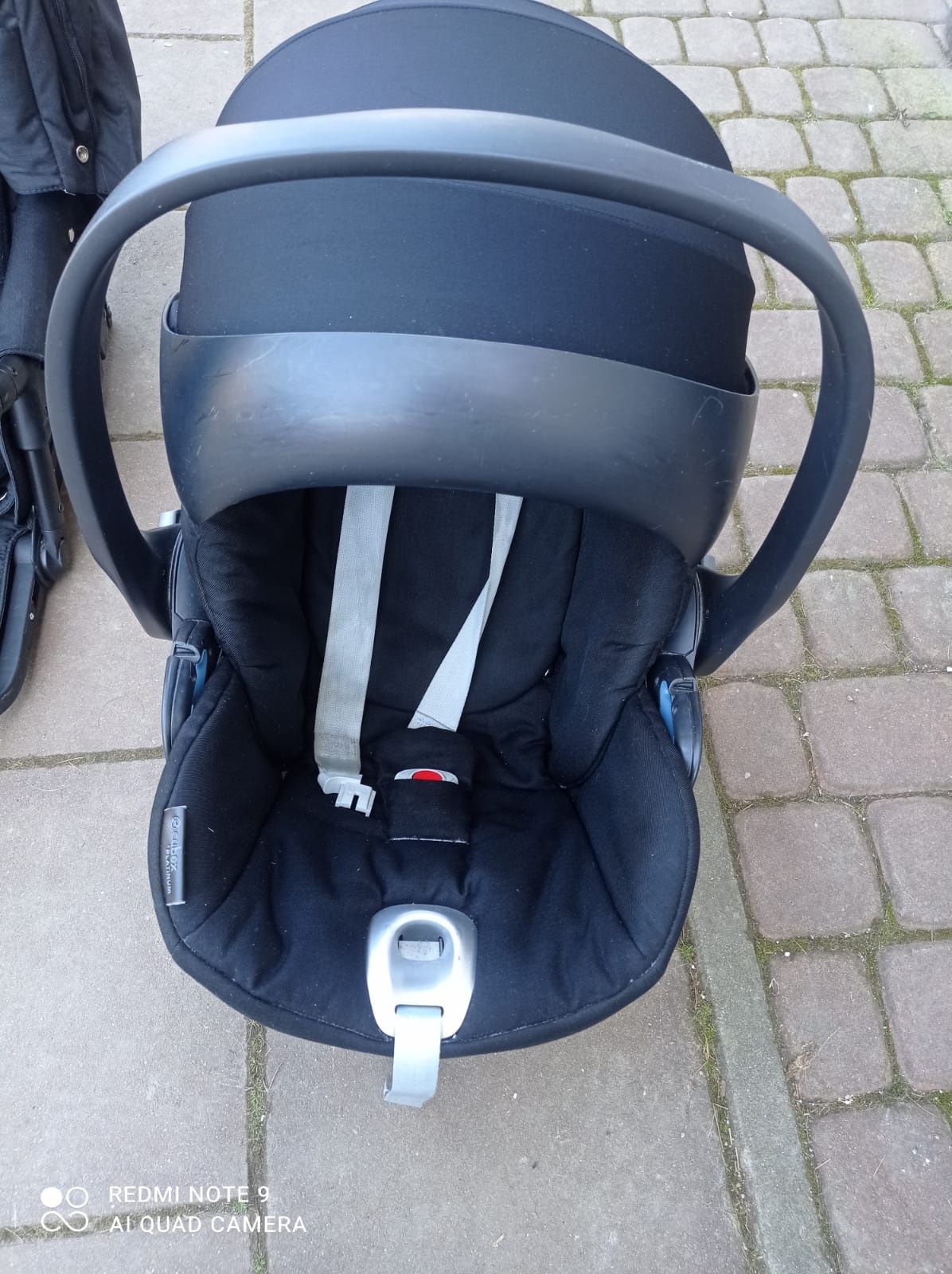 Fotelik/ łupina marki Cybex