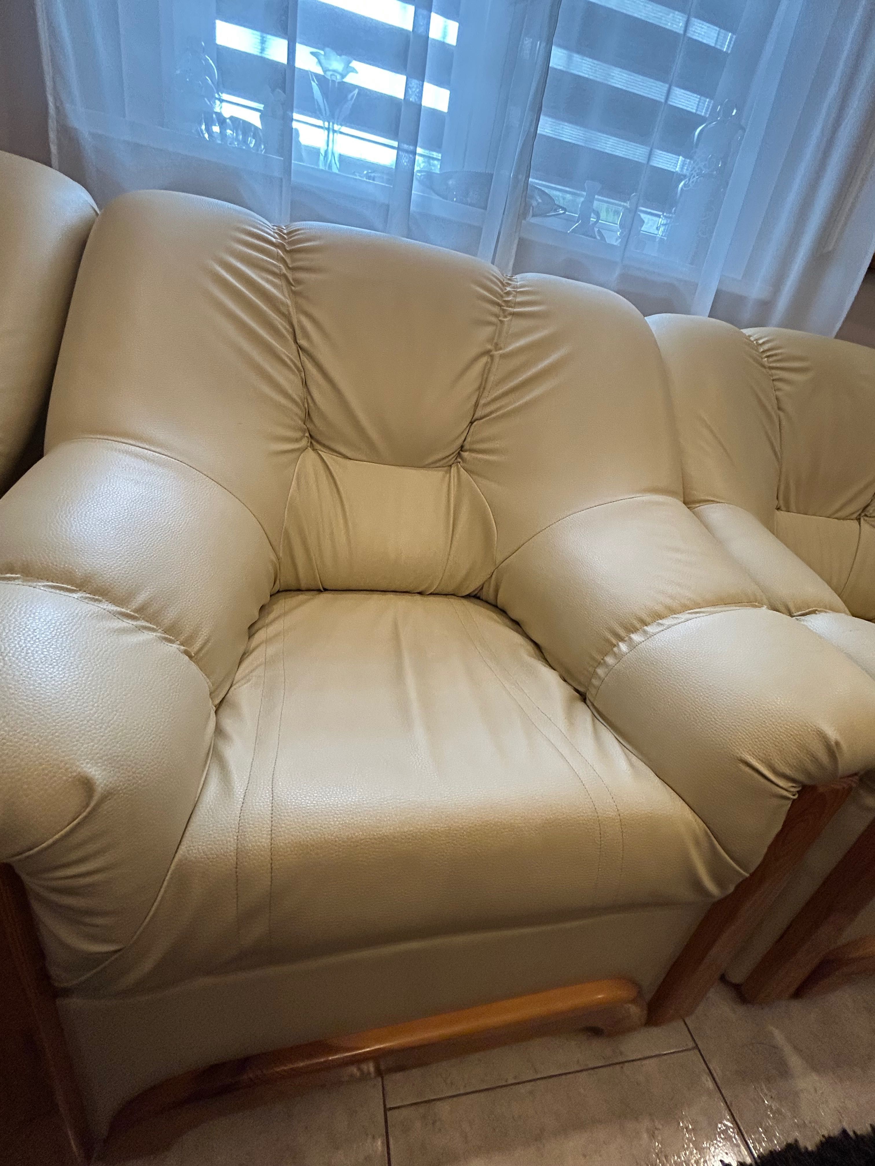 Komplet wypoczynkowy: sofa + 2 fotele, skaj, ecru, bardzo dobry stan!