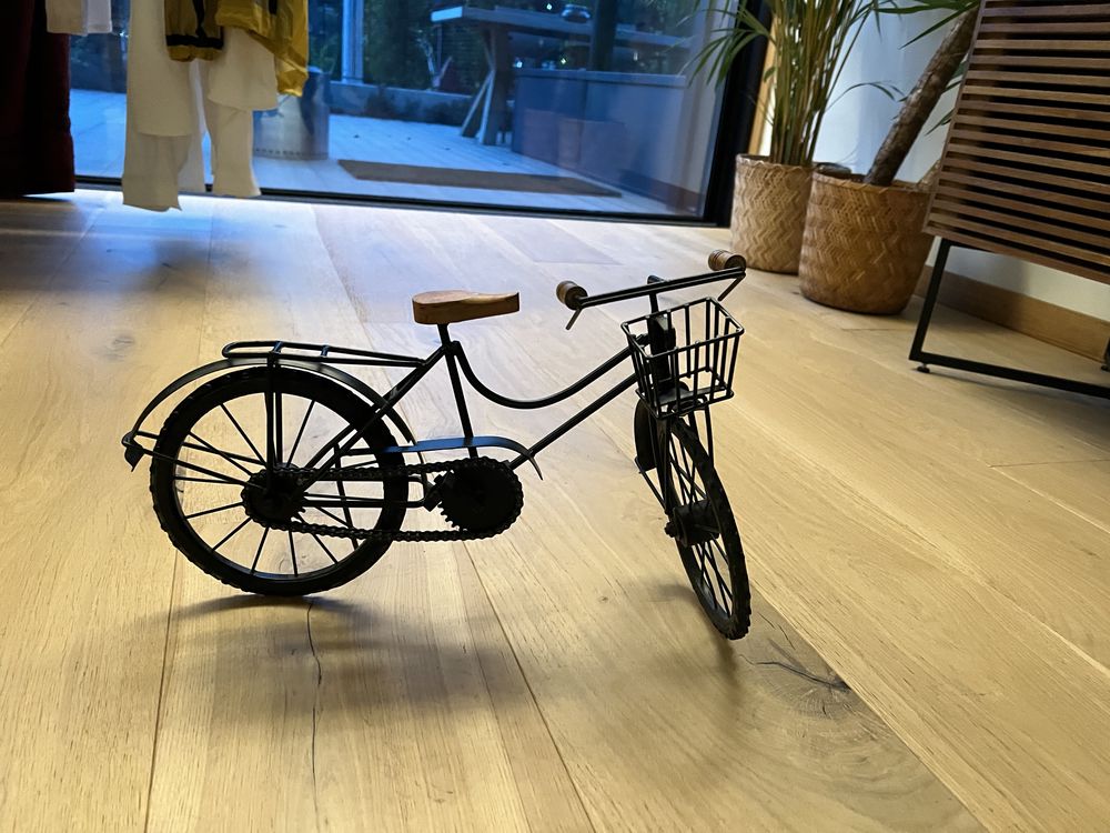 Escultura de bicicleta