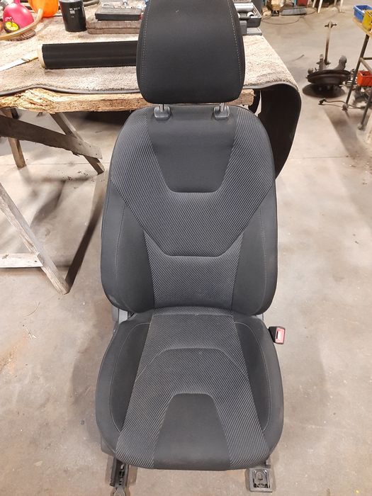 Ford Mondeo mk5 Fotel Pasażera