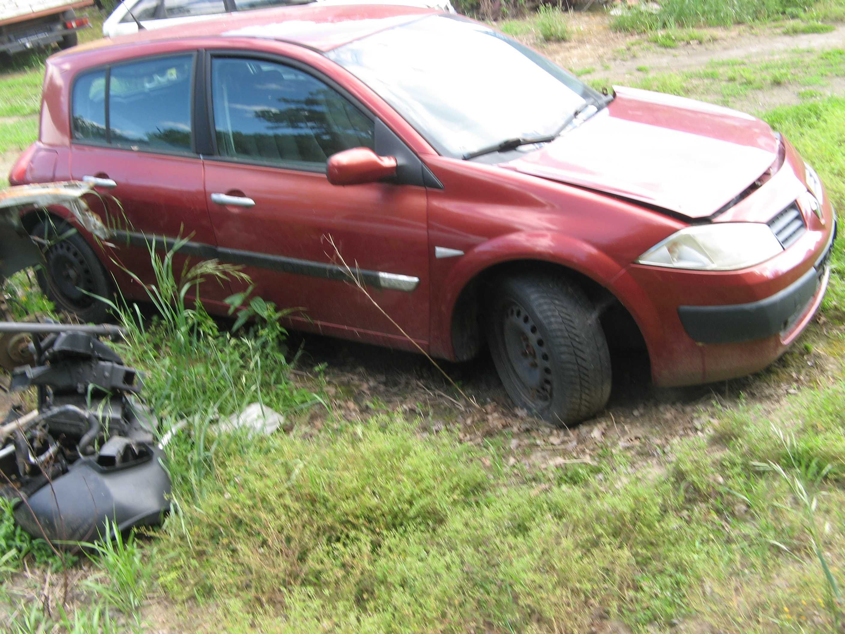 Renault Megane 1598cm benzyna na czesci lpg 2004r