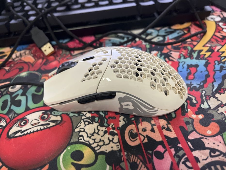 Mouse glorius model 0