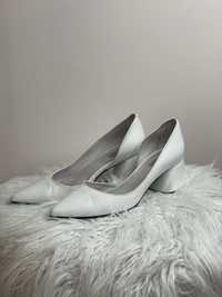 білі туфлі 39 розмір