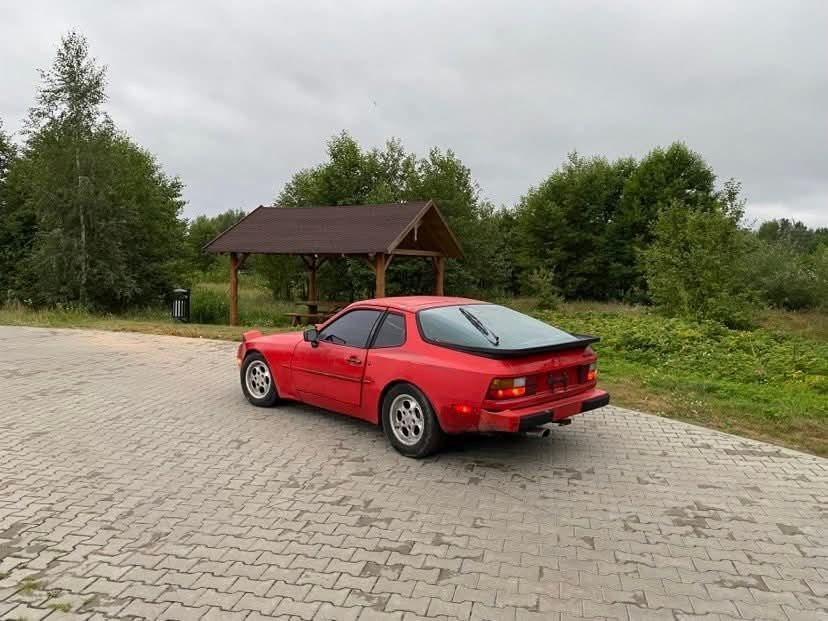 Porsche 944 Porsche 944 Base – klasyk z 1986 roku