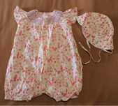 Conjunto macacão e chapéu chicco