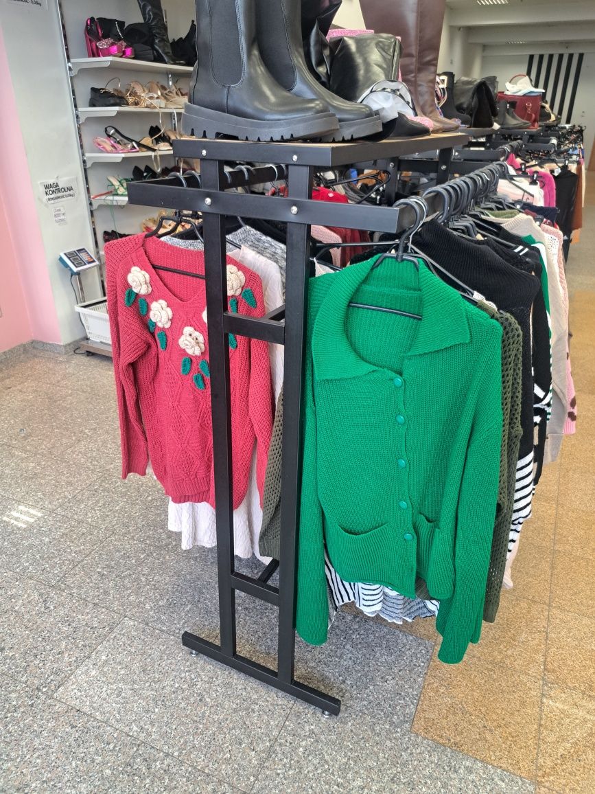 Manekiny zlote likwidacja sklepu