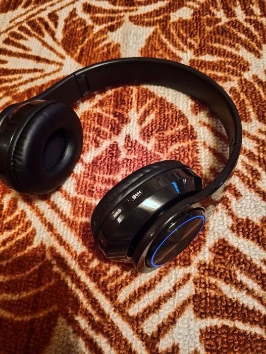 Безпровідні навушники всі 3 моделі