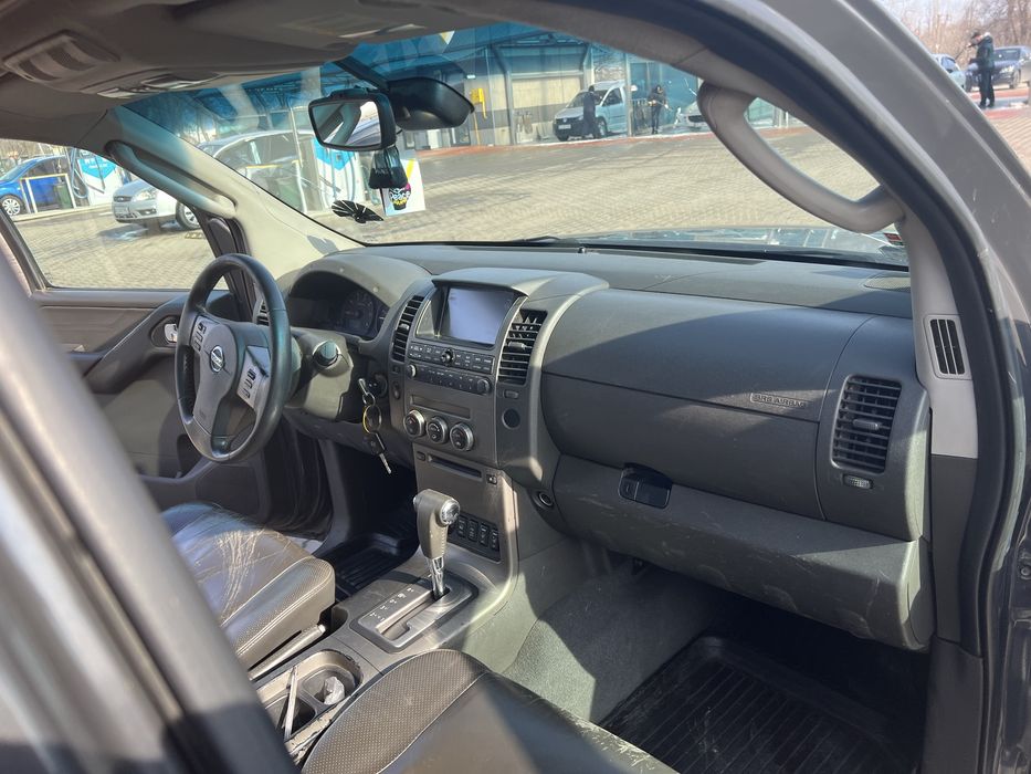 Nissan Navara 2.5tdi автомат 4x4 2008 в максималці, ідеал стан 7500$