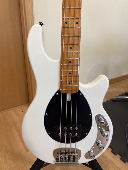 Baixo Sire Z3 4 cordas branco como novo