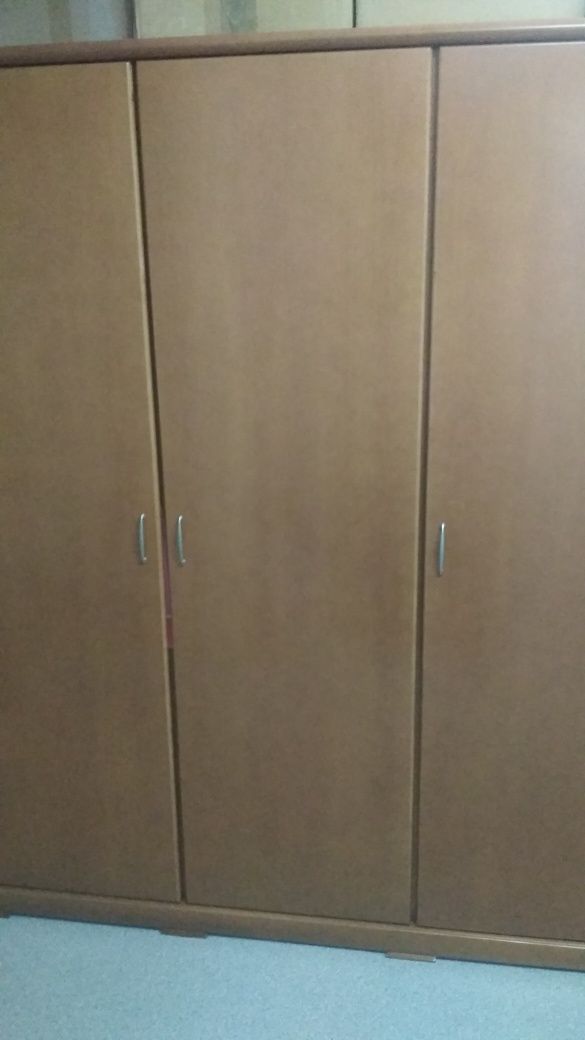 Armário de quarto de 3 portas