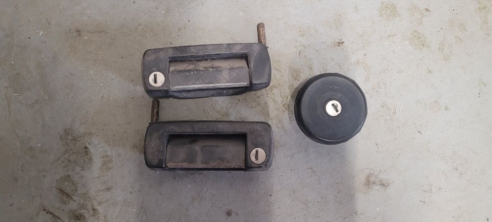 Klamki korek fiat 126p