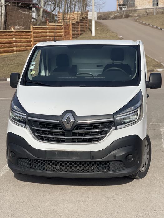 Капот з емблемою Renault Trafic 3 2.0 2019-2022 запчастини