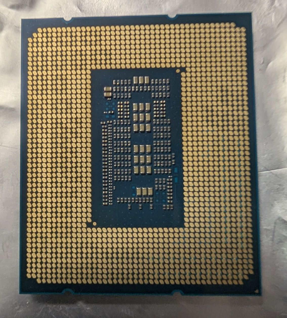 Процесор Intel Core i5-12600KF