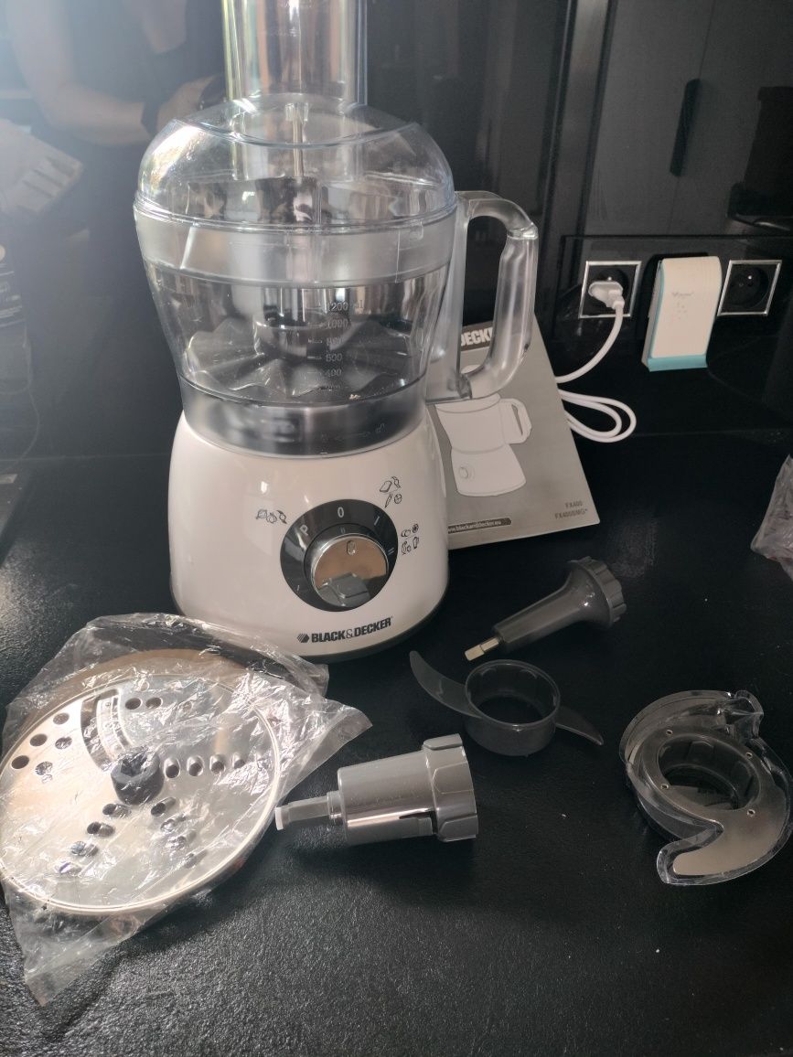 Black+ Decker food processor- uszkodzony