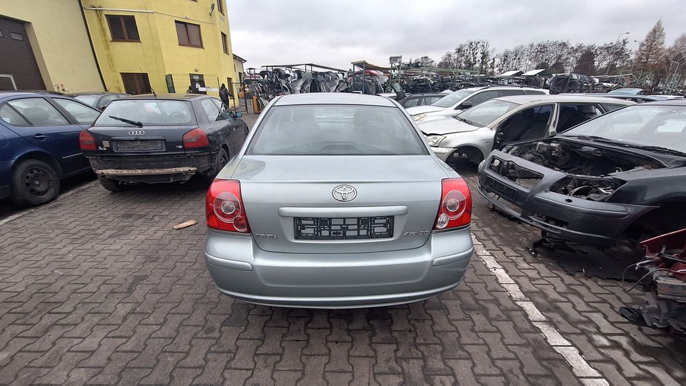 Klapa tyl sedan Zderzak Toyota Avensis T25 1F8  Lift FL