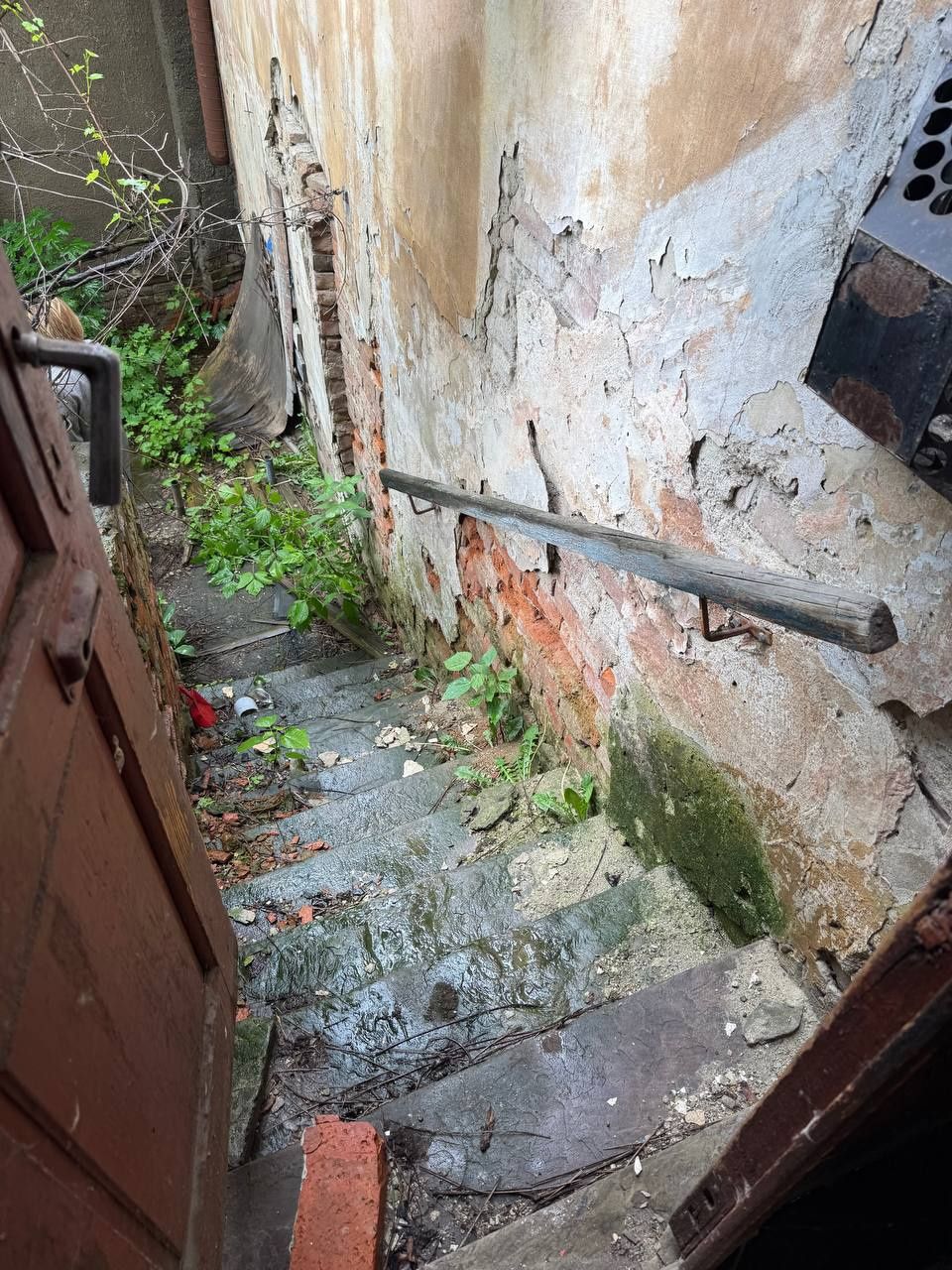 Продається двокімнатна квартира в центрі міста вул. Львівська