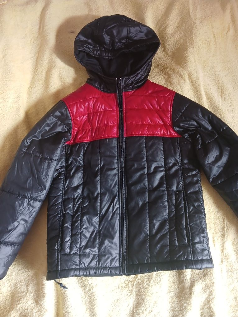 Демисезонная куртка на мальчика 6-10 лет