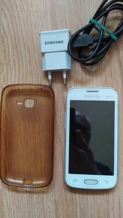 Смартфон Samsung Galaxy Star Plus Duos S7262