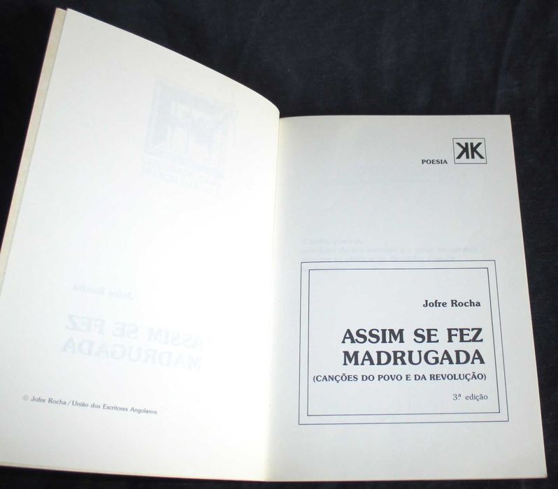 Livro Assim se fez Madrugada Canções do Povo e da Revolução Jofre R