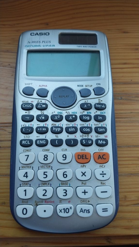 Продам калькулятор Casio fx-991ES Plus.