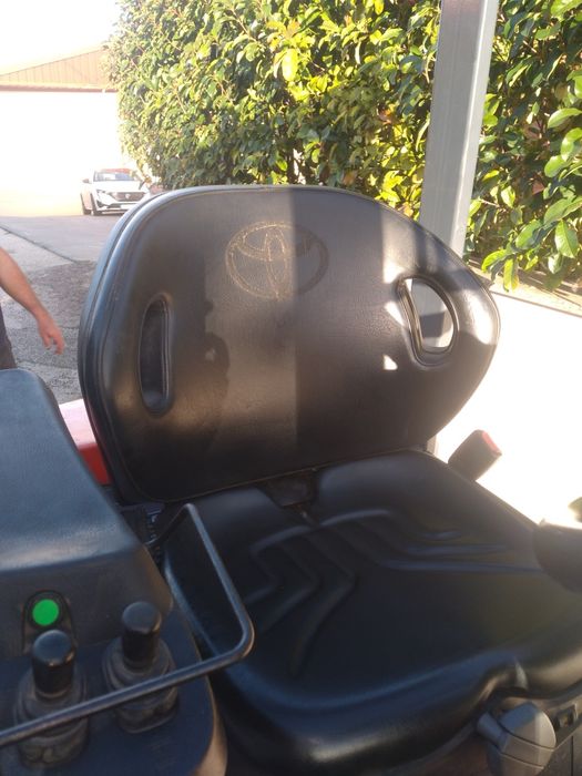 Empilhador toyota 1600kg