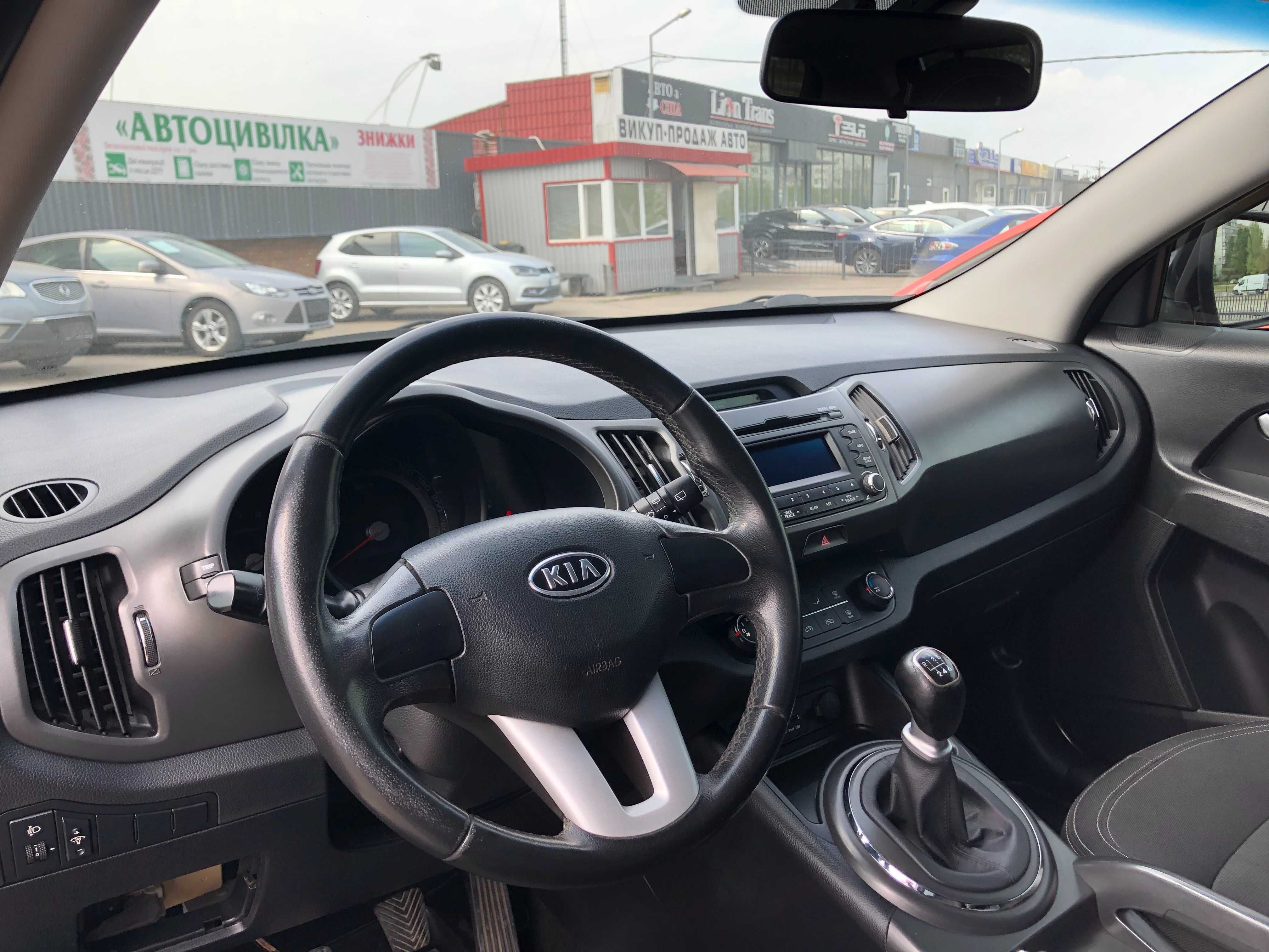 Продам ОФИЦИАЛЬНУЮ KIA Sportage 1.7 Turbo-Diesel 2011 года.