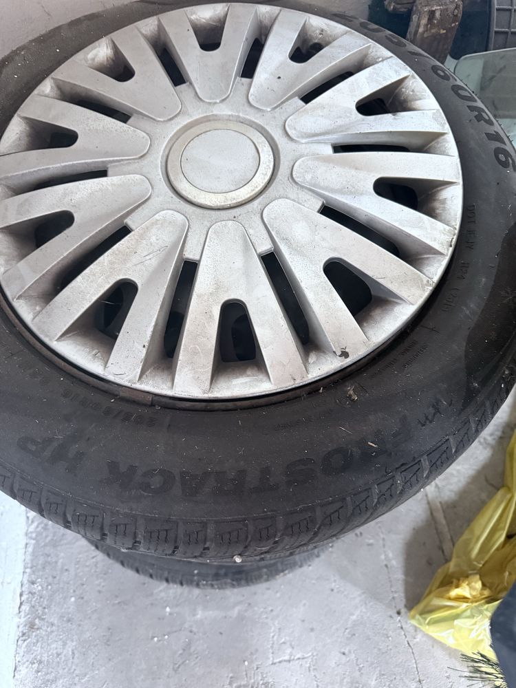 Opony 3 sztuki z felgami 206/60r16