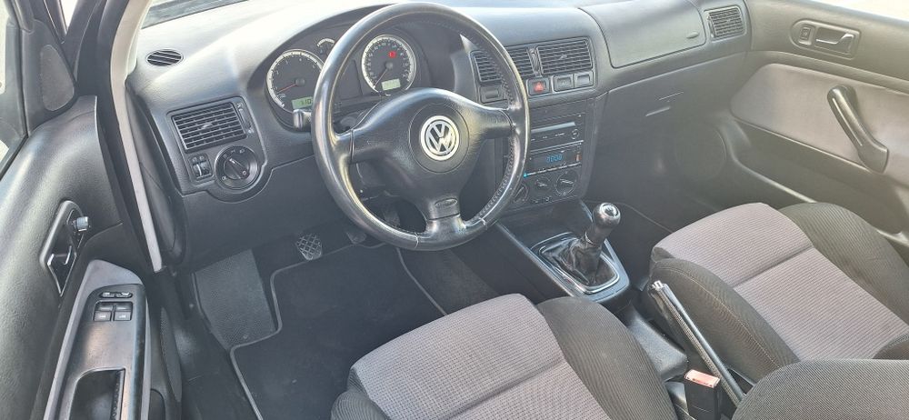 VW Golf 1.4 Sport com 103mil km