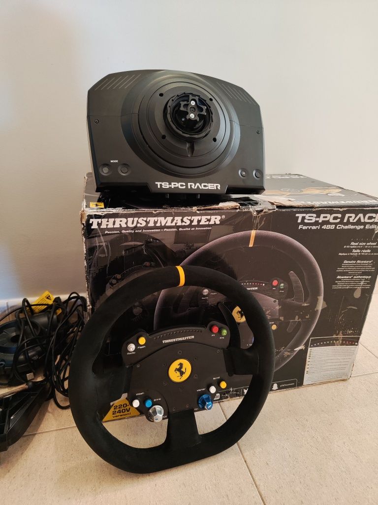 Setup Sim Racing - Thrustmaster TS-PC Racer Ferrari 488 + Pedais T-CLM