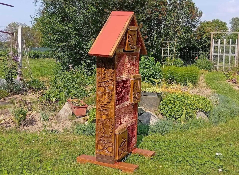 hotel dla owadów, domek dla murarek