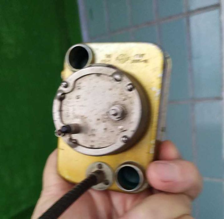 Часы автомобильные АЧВ-2 антиквариат